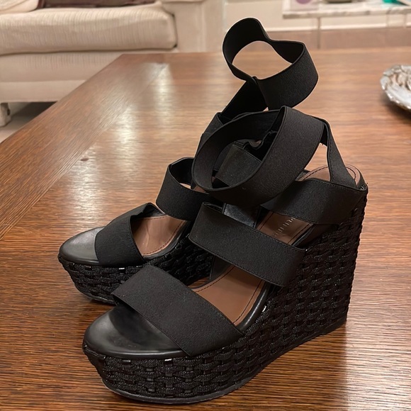 Donald J Pliner WINNIE Basic Elastic Platform black wedges - Picture 3 of 13